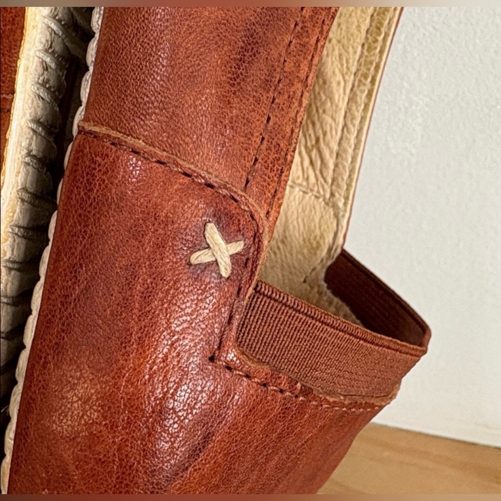 Frye Melanie Cognac Brown Scrunched Leather Slip-On Flats 9 - Picture 10 of 15